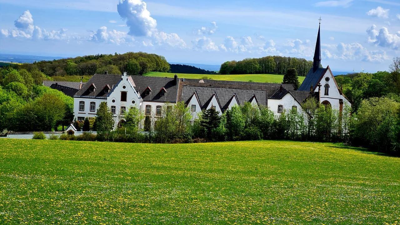 Eifelhof Mit Obstbaumwiese Нідеґґен Екстер'єр фото